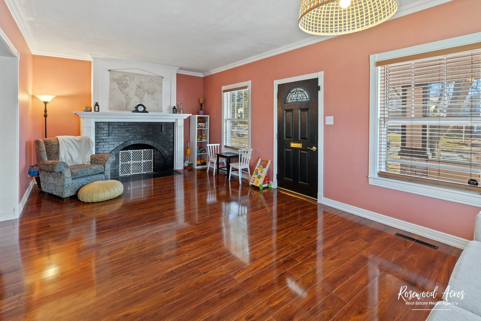 Property Photo:  995 S Myrtle Avenue  IL 60901 