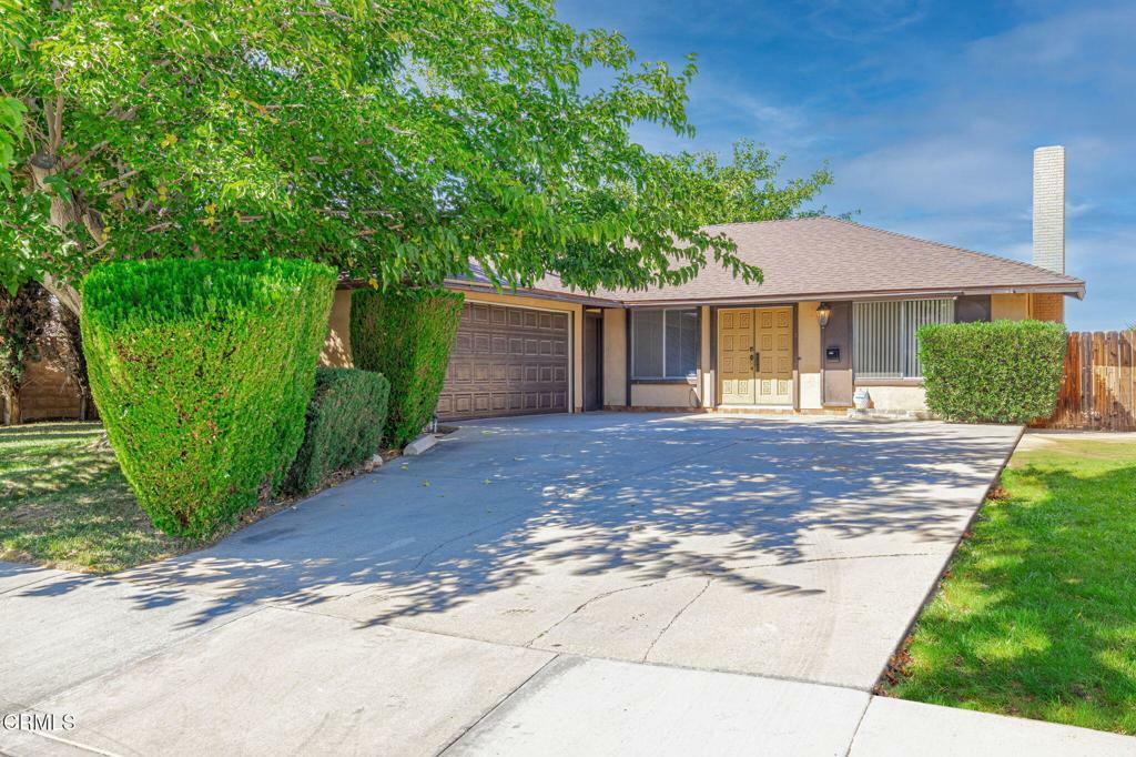 Property Photo: 39015 Deer Run Road CA 93551