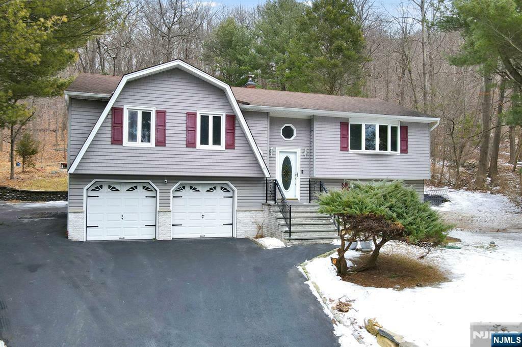 Property Photo:  18 Juniper Terrace  NJ 07456 