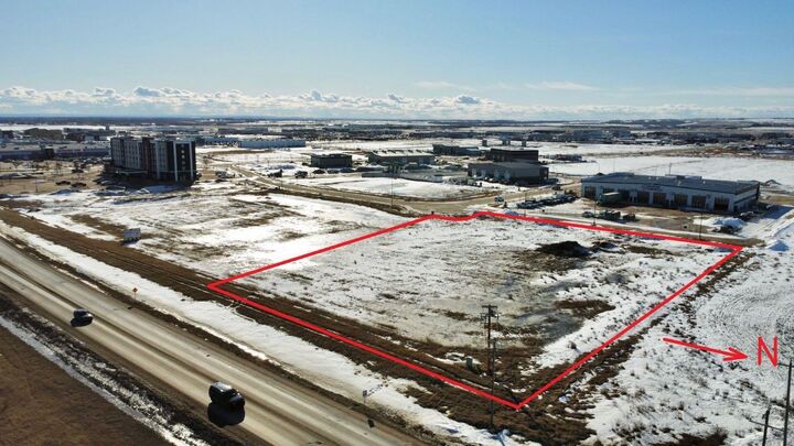 Property Photo: 11702 106 Avenue AB T8V 6M8