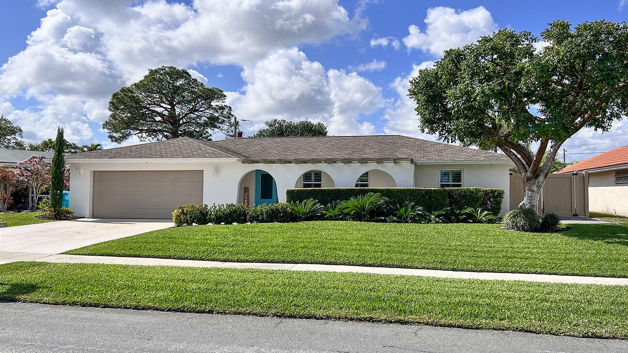 Property Photo:  2539 SW 12th Street  FL 33426 