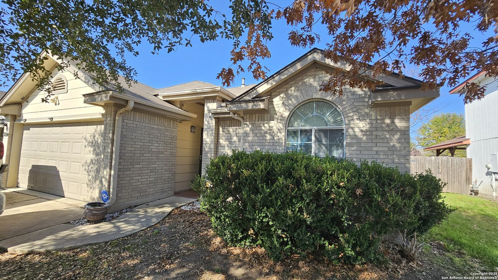 Property Photo: 9002 Trumpet Cir TX 78109
