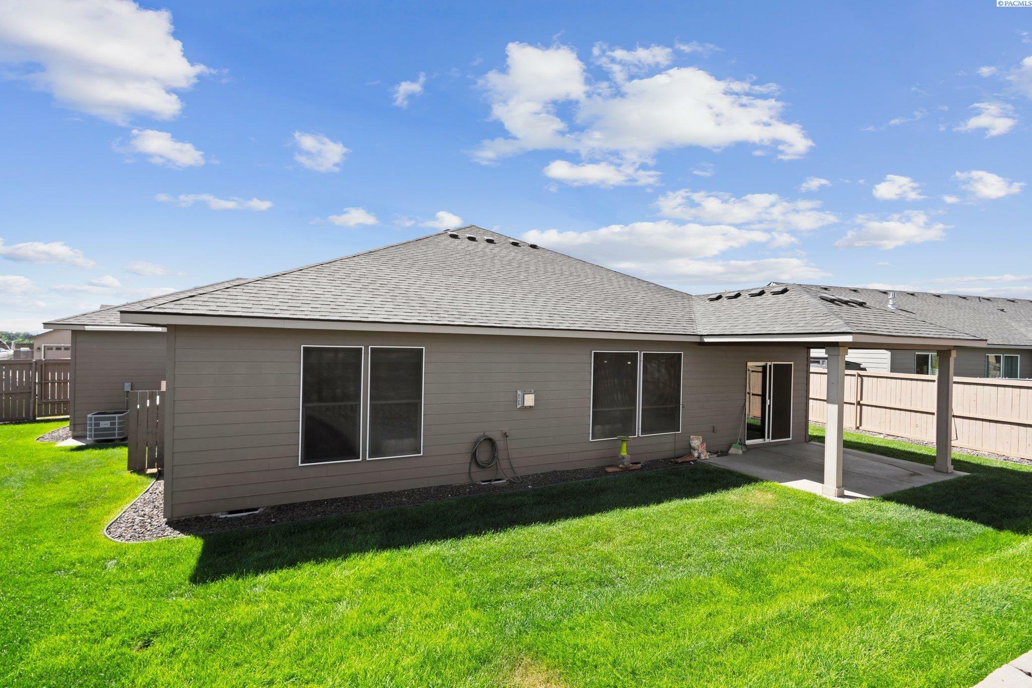 Property Photo:  4803 Tamarisk Dr  WA 99301 