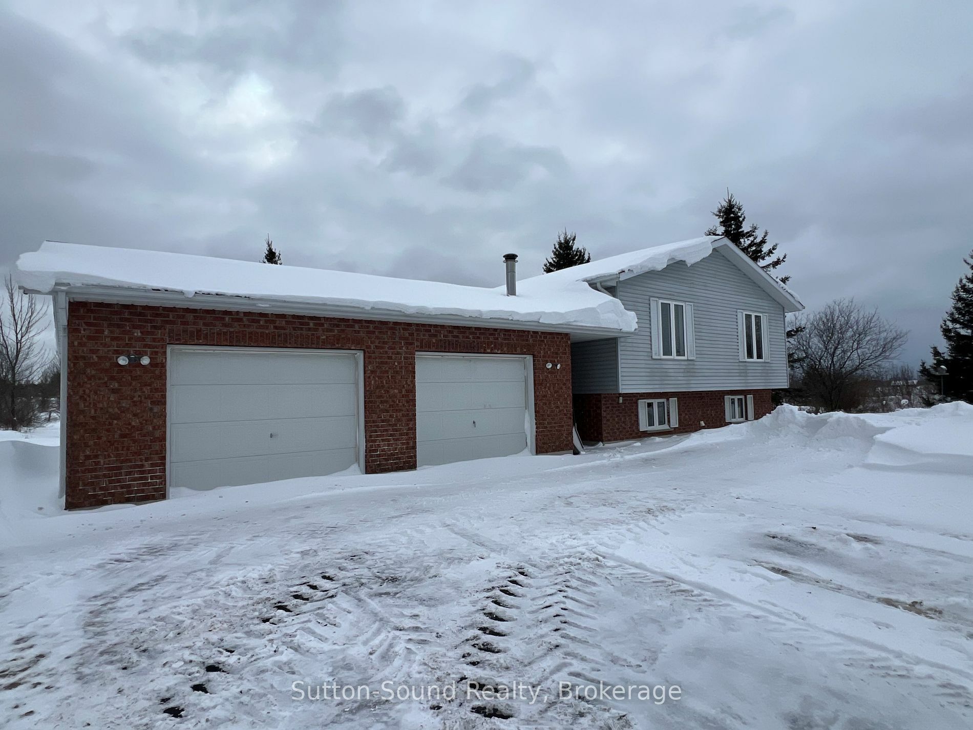 Property Photo:  401142 Grey Rd 17  ON N0H 2T0 