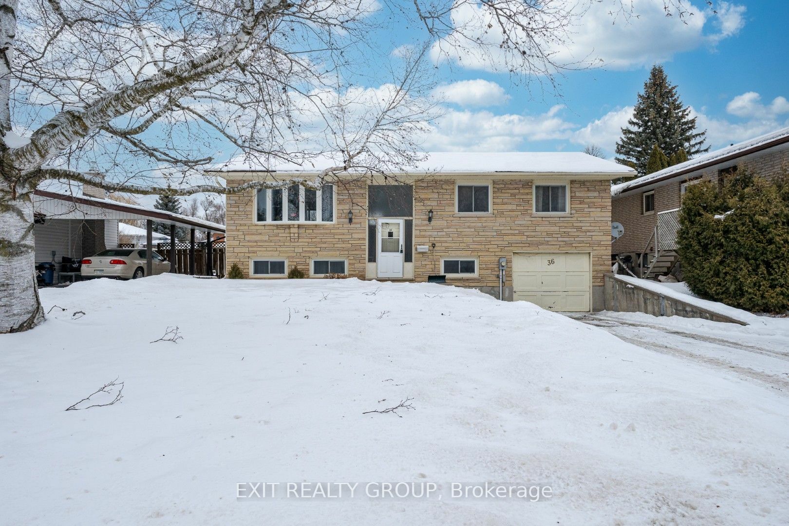 Property Photo:  36 Somerset St  ON K8V 5T7 