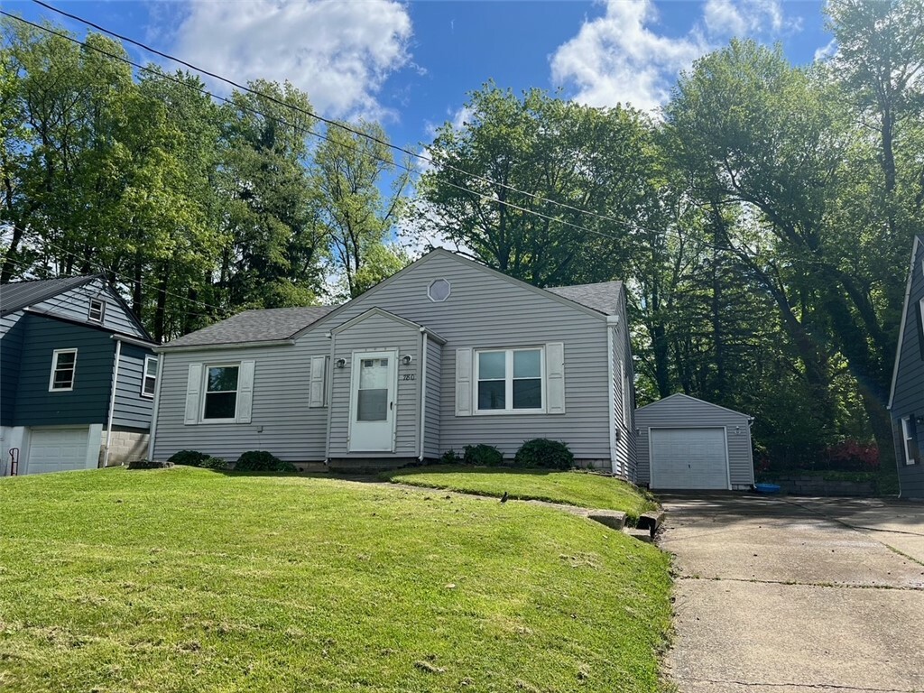 780 N Buhl Farm Drive  Hermitage PA 16148 photo