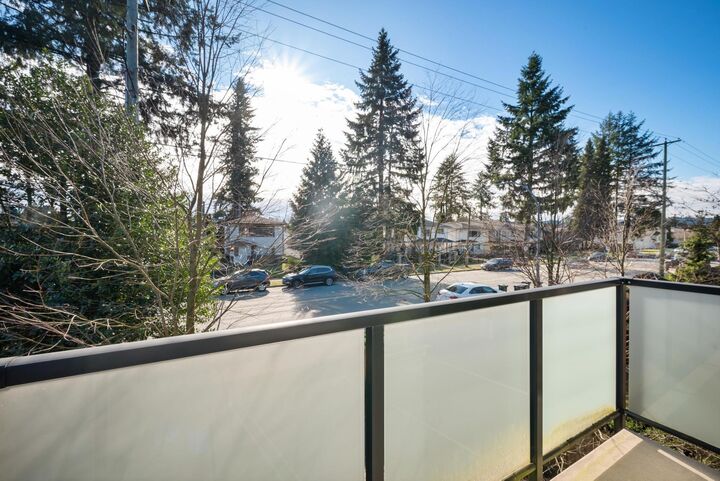 Property Photo: 1731 Prairie Avenue 10 BC V3B 0K5