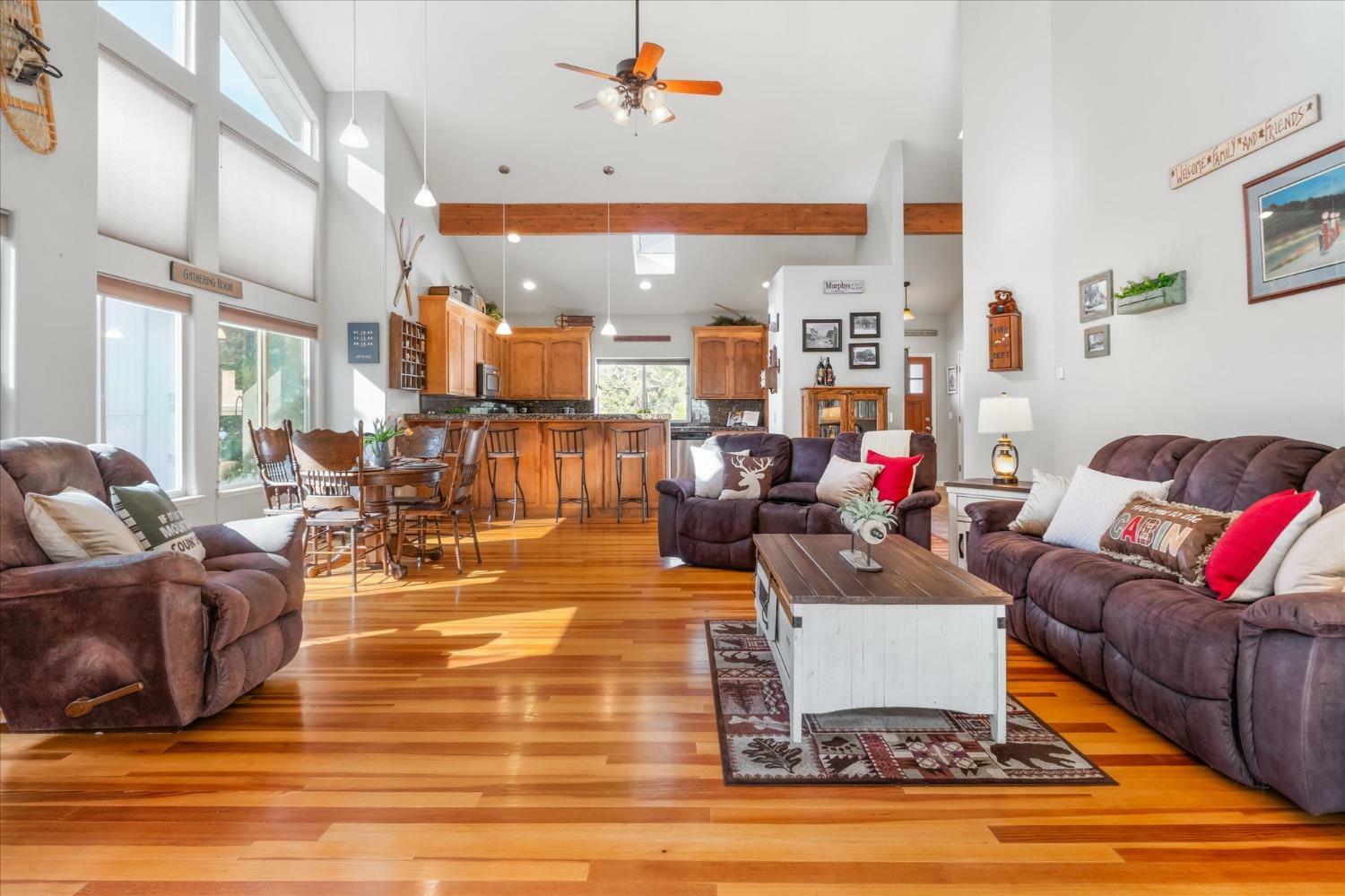 Property Photo: 213 Lupine Lane CA 95247