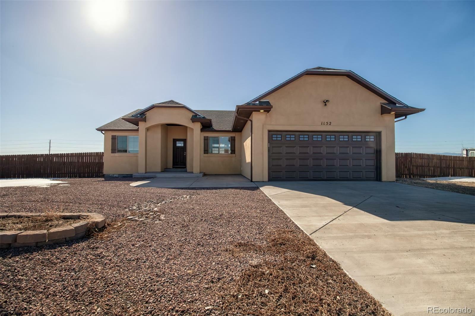 Property Photo:  1152 E Desert Cove Drive  CO 81007 