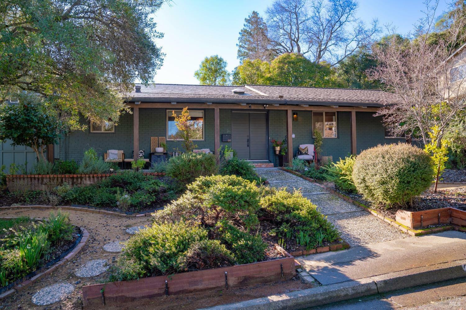 Property Photo:  1317 W Clay Street  CA 95482 