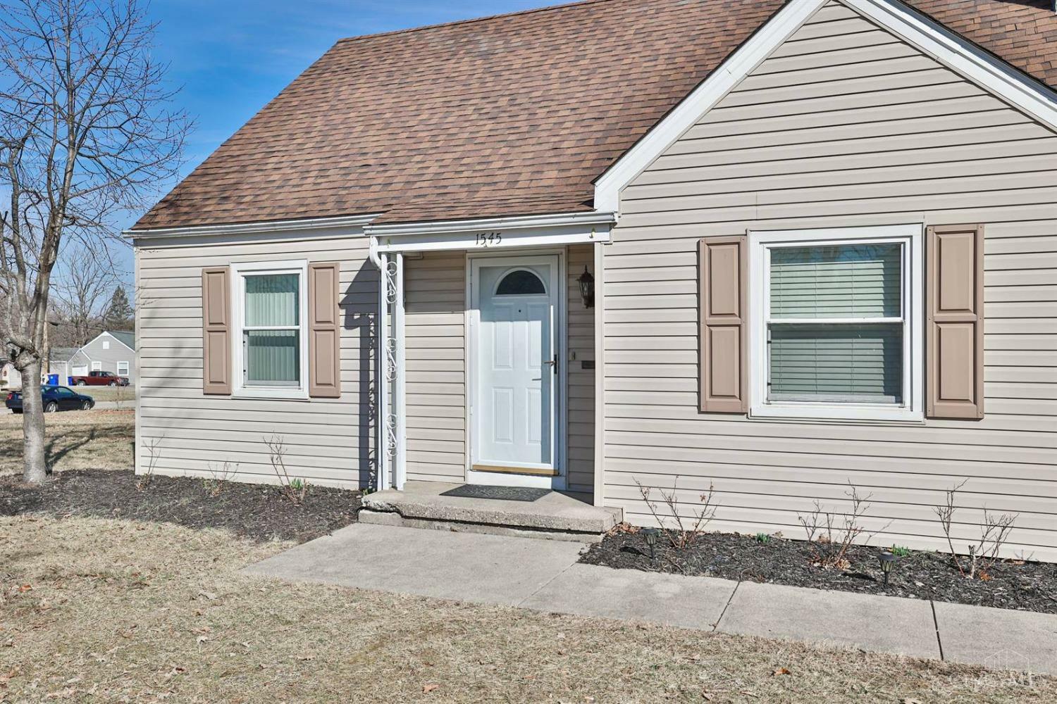 Property Photo:  1545 Colony Terrace  OH 45013 