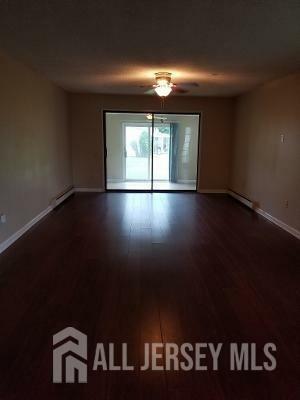 Property Photo:  54 Juniper Plaza 54A  NJ 08831 