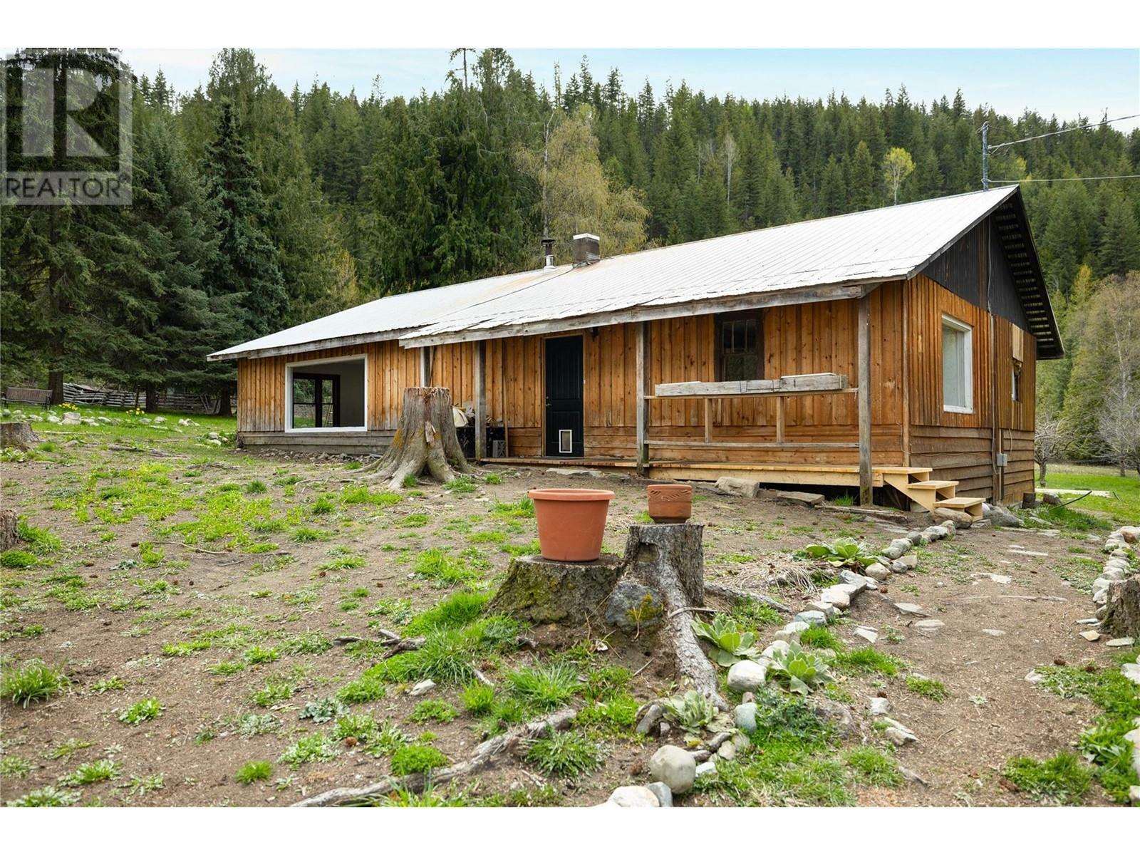 Property Photo:  1538 Creighton Valley Road  BC V0E 2G1 