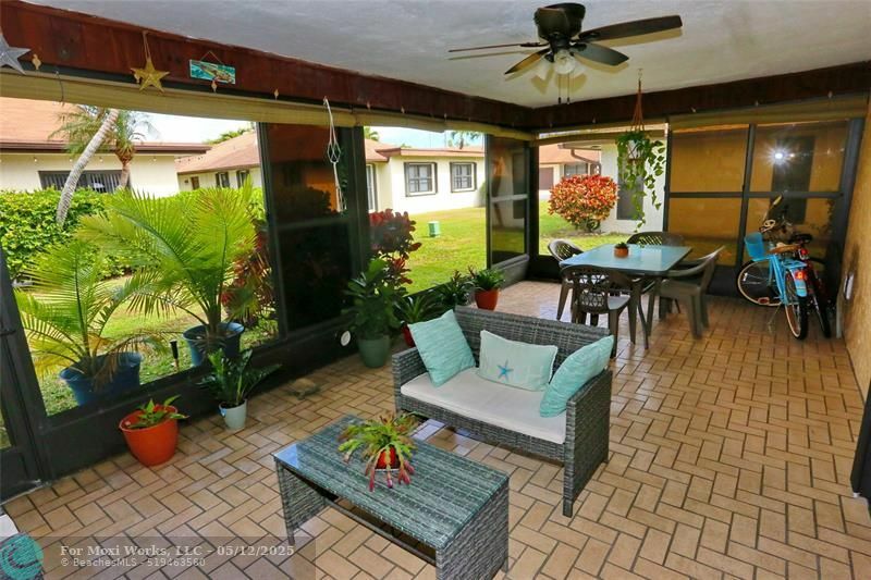 Property Photo: 6049 Ambertree Ln FL 33463