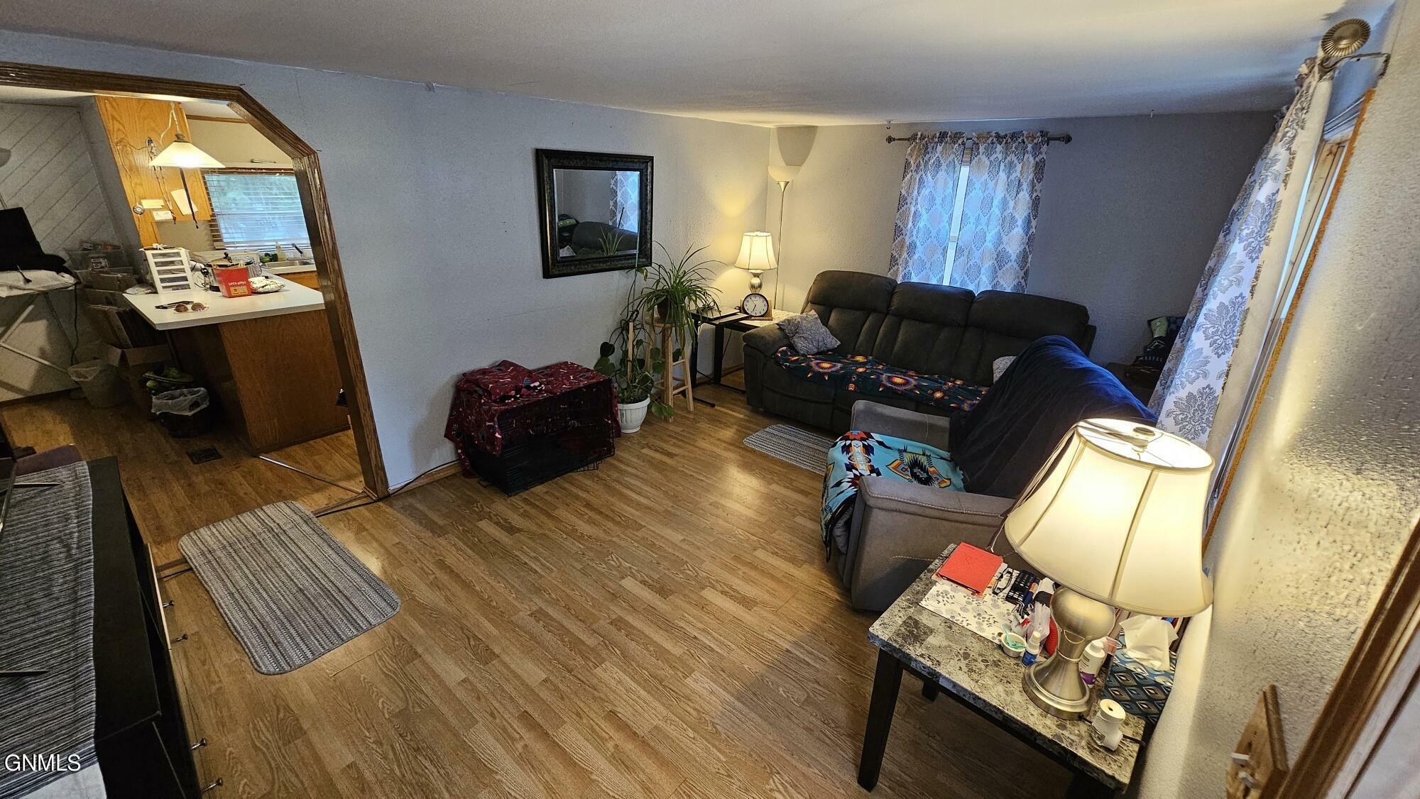 Property Photo:  504 Sherwood Lane  ND 58504 