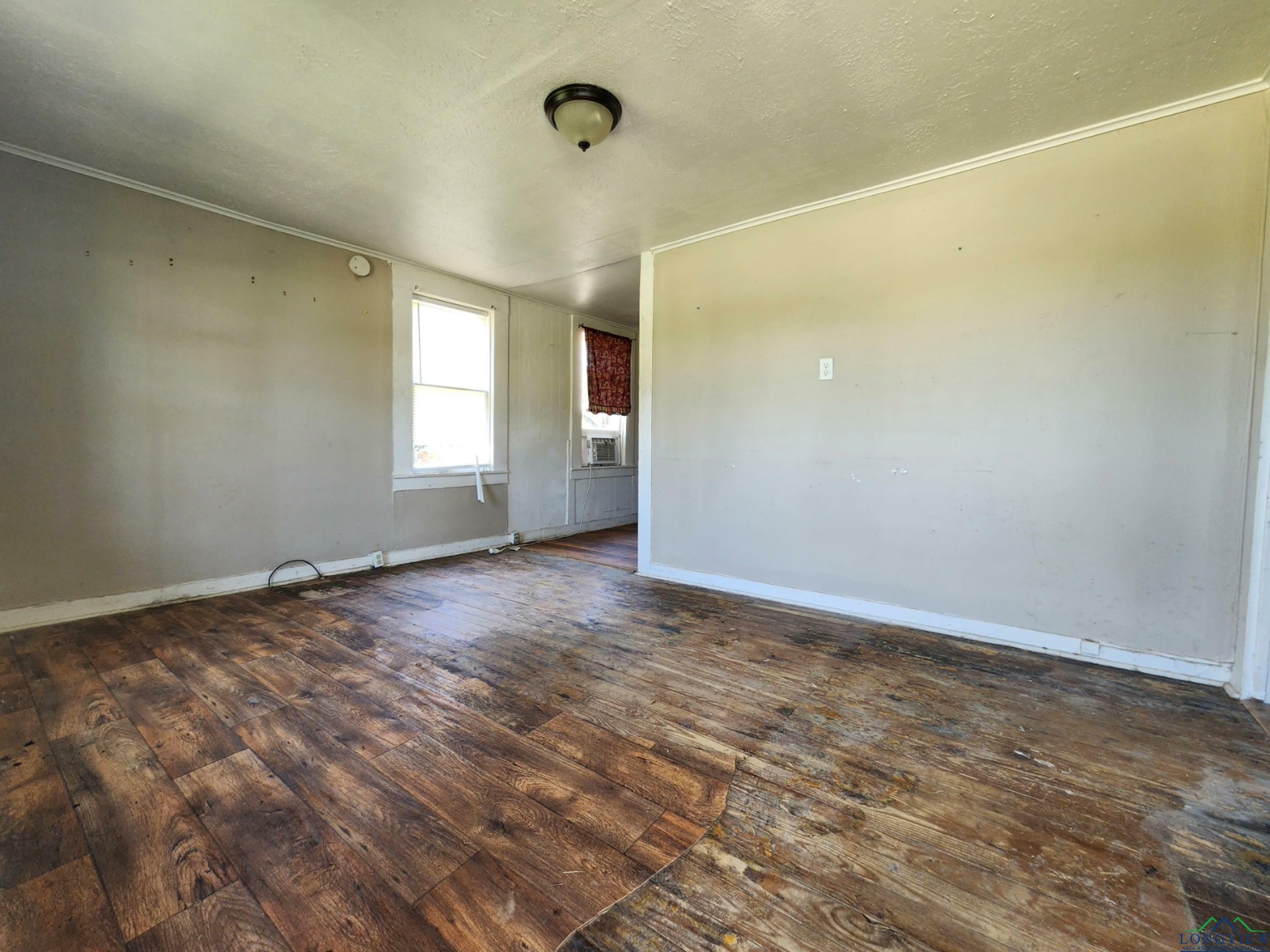 Property Photo:  801 S Roden  TX 75647 