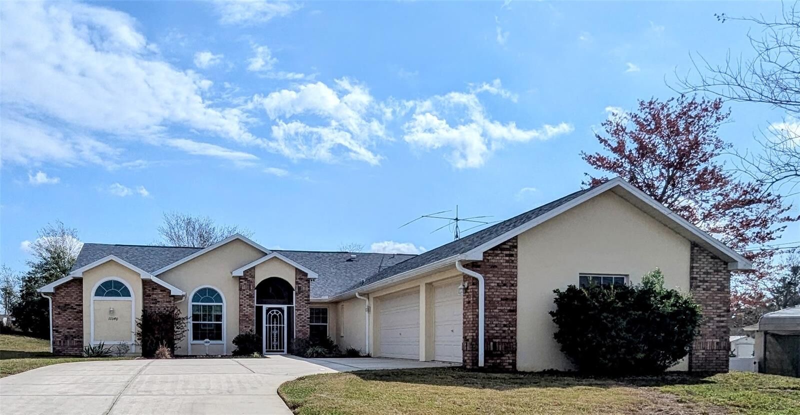 Property Photo:  11040 Flicker Road  FL 34613 