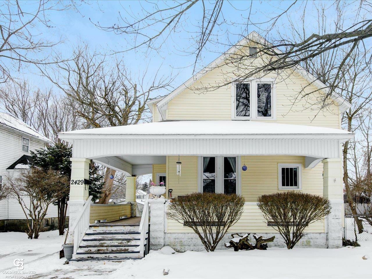 Property Photo:  2429 Walnut St Street  MI 48060 