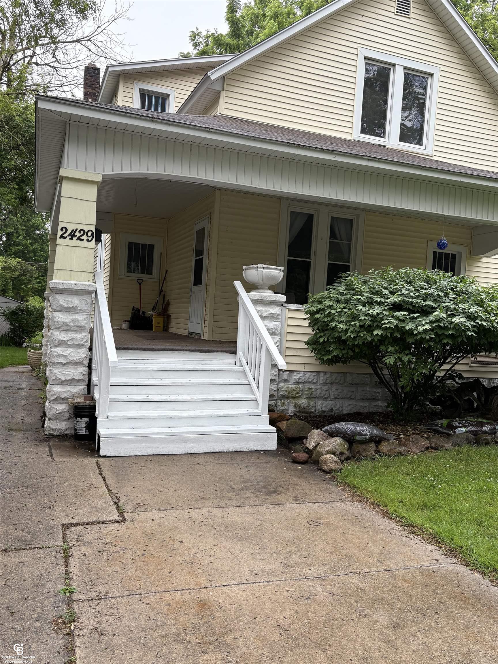2429 Walnut St Street  Port Huron MI 48060 photo