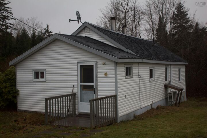 173 Pleasant Valley Road — photo 1