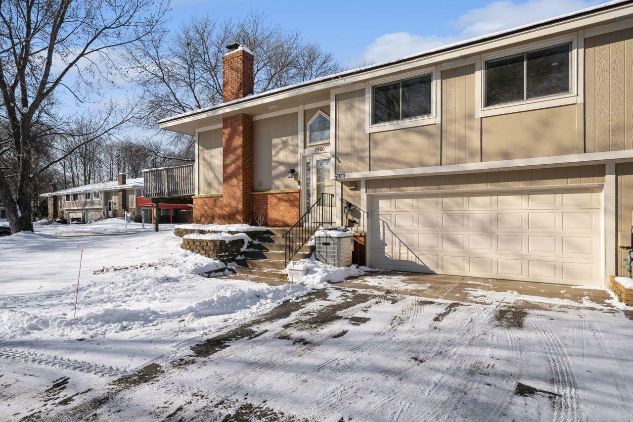 Property Photo:  7500 Zinnia Way  MN 55311 