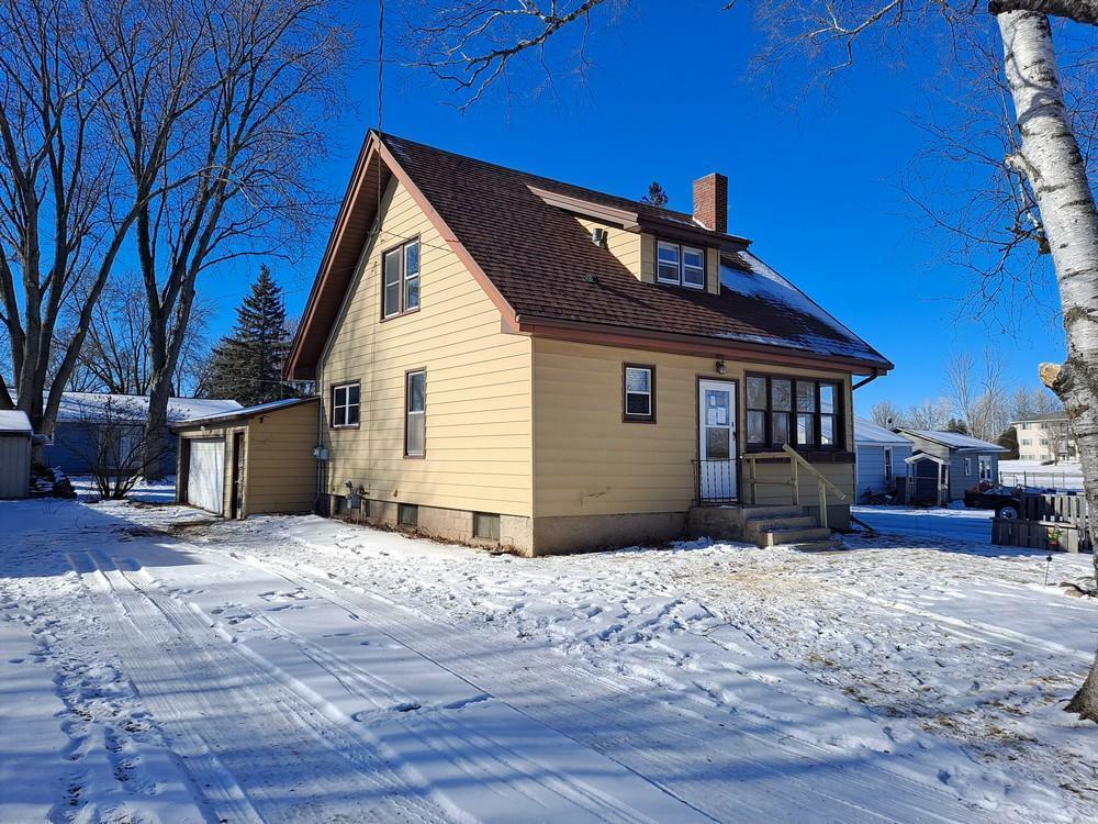 Property Photo:  311 8th Avenue  MN 56329 