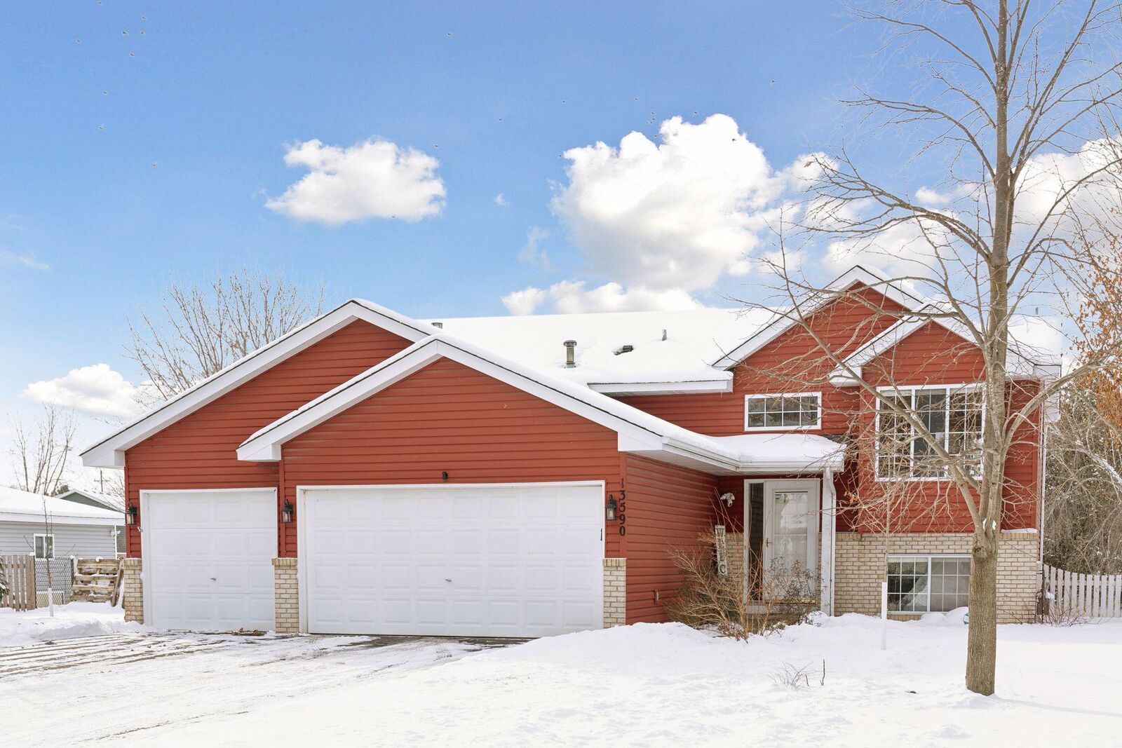 Property Photo: 13590 Fiona Avenue N MN 55038