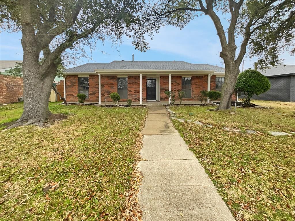 Property Photo: 3806 Star Trek Lane TX 75044