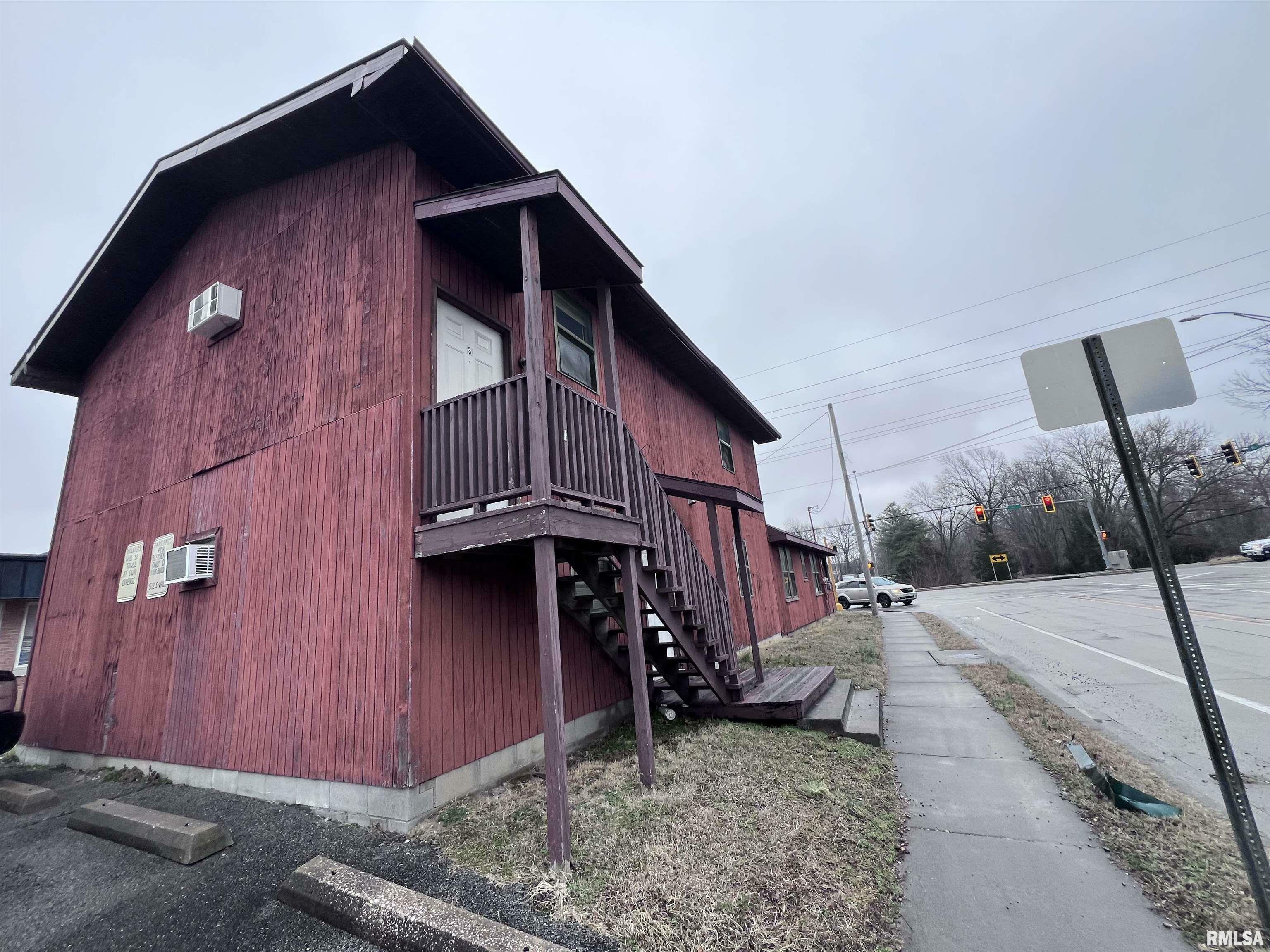 Property Photo: 512 S Wall Street IL 62901