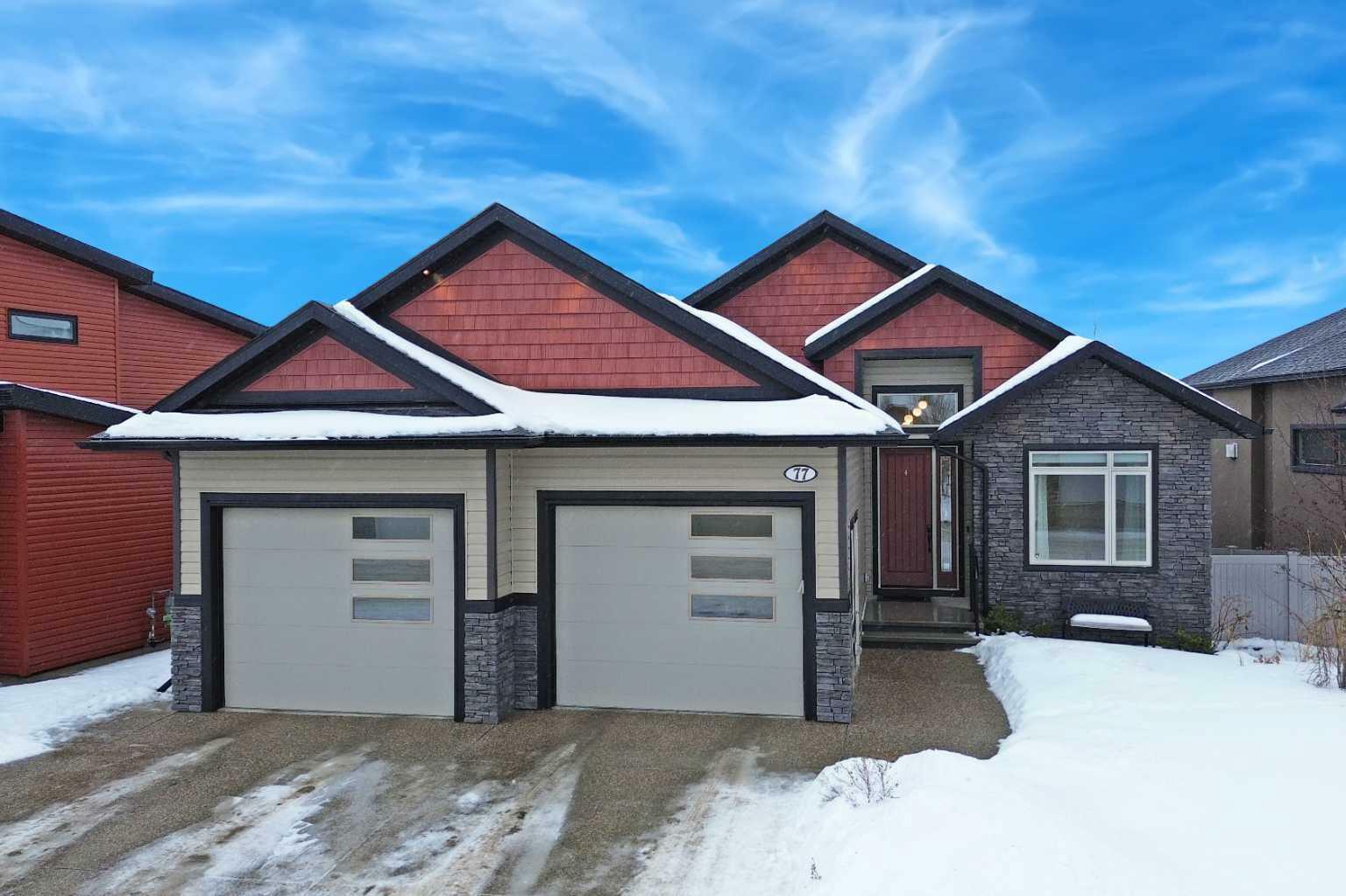 77 Lundberg Crescent  Red Deer AB T4R 0R2 photo