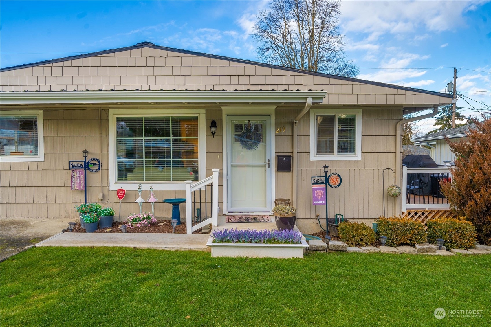 Property Photo:  219 E 62nd Street  WA 98404 