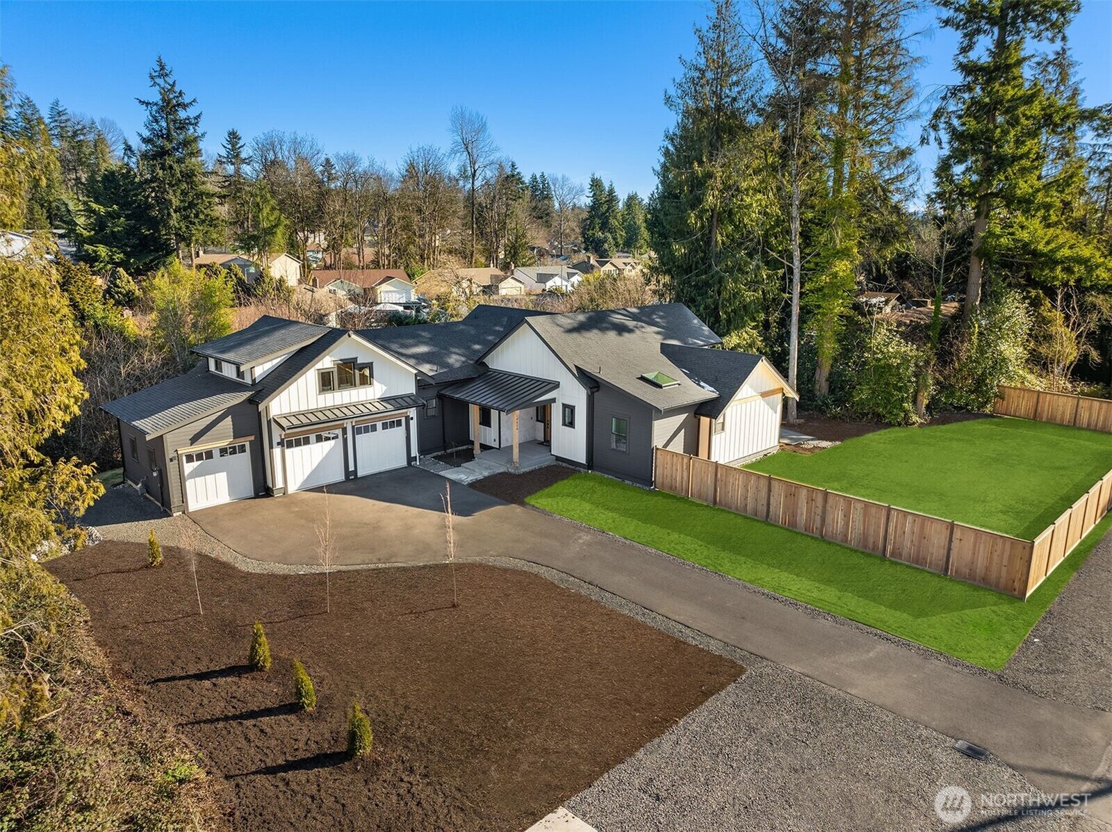 Property Photo: 19326 143rd Place SE WA 98058