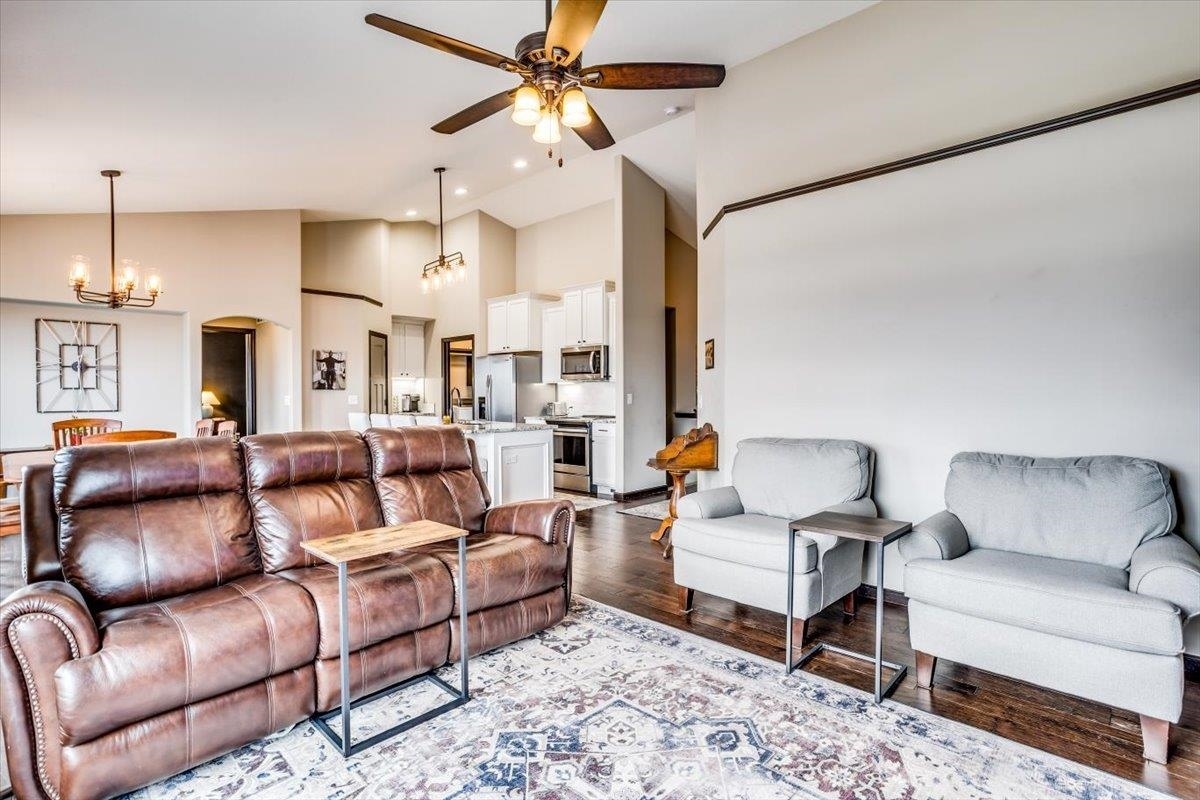Property Photo: 1118 N Spring Ridge Ct KS 67037