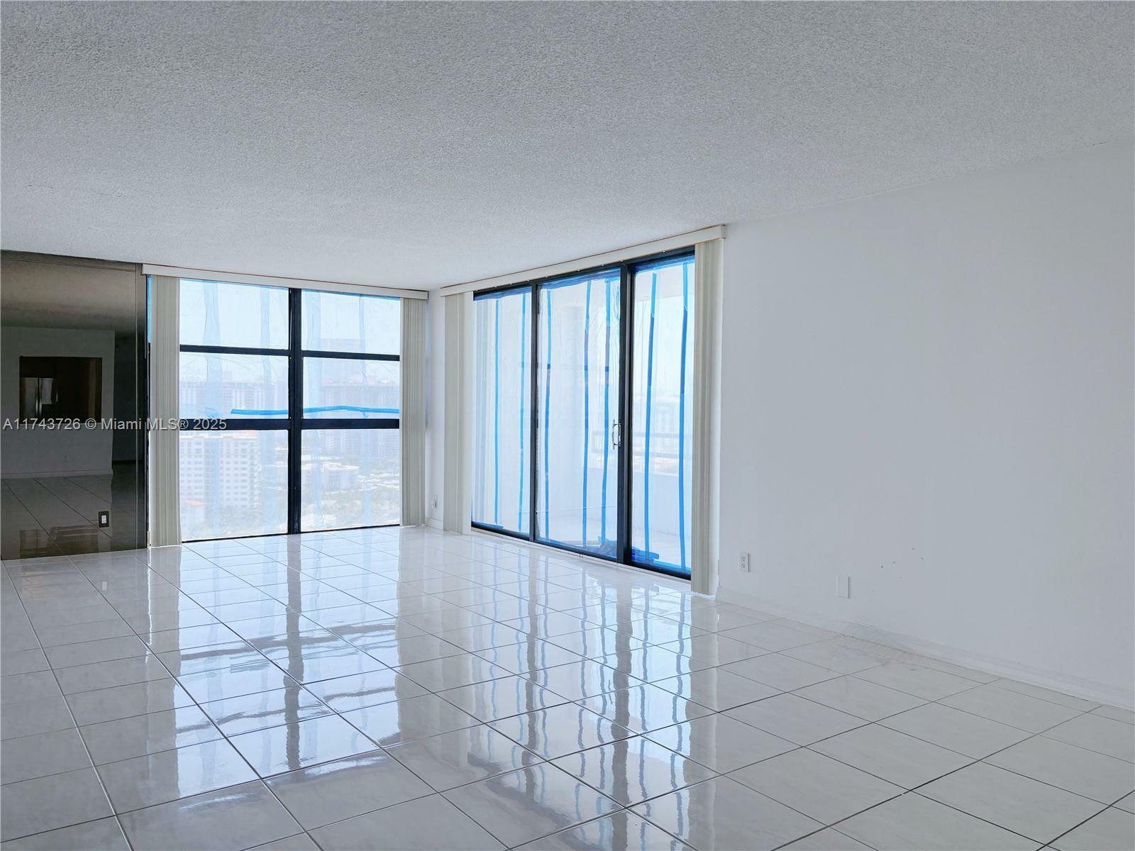 Property Photo:  20355 NE 34th Ct 2423  FL 33180 