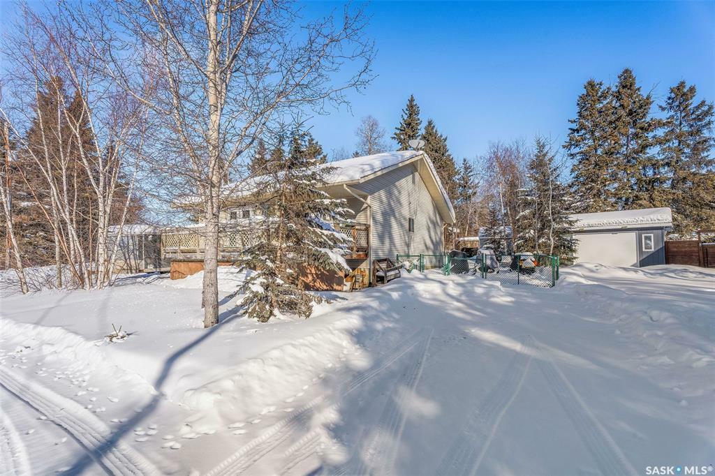 Property Photo:  301 Jacobson Drive  SK S0J 0N0 