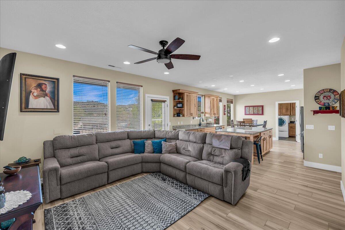 Property Photo: 1110 W Emerald Dr UT 84770