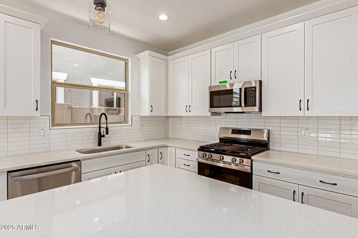 Property Photo: 5359 W Las Palmaritas Drive AZ 85302