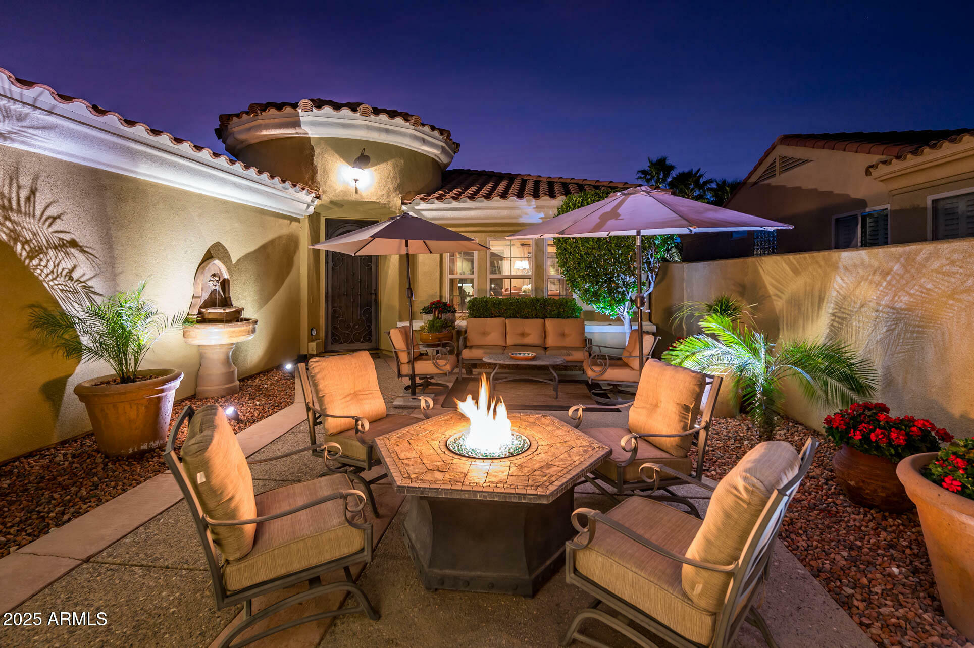 Property Photo: 23236 N Caleta Court AZ 85375