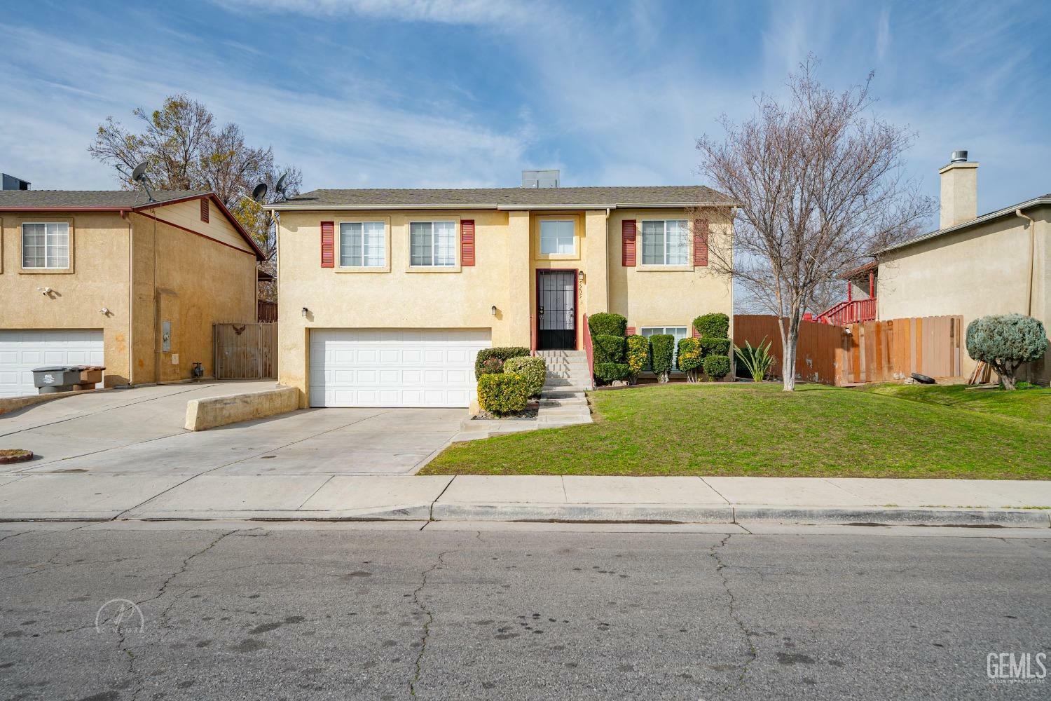 Property Photo:  5205 Yellow Rose Court  CA 93307 