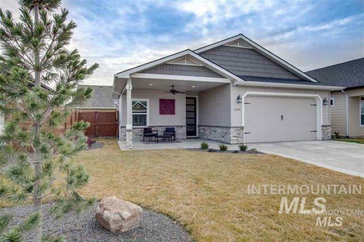 Property Photo: 1245 E Summerheights Dr ID 83646