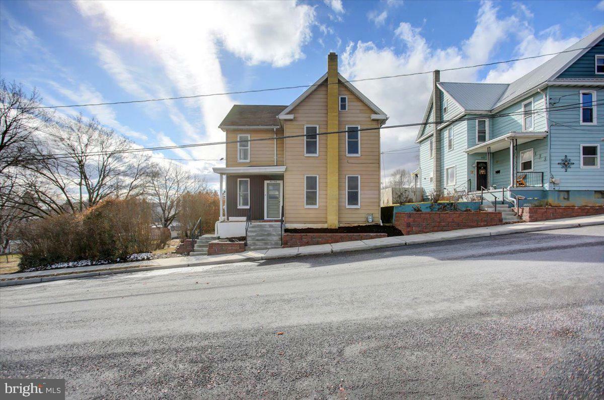 Property Photo:  440 Center Street  PA 17201 