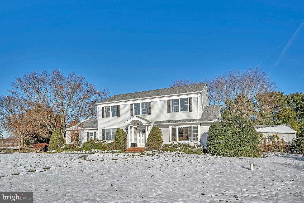 Property Photo:  1 Hardley Drive  NJ 08512 