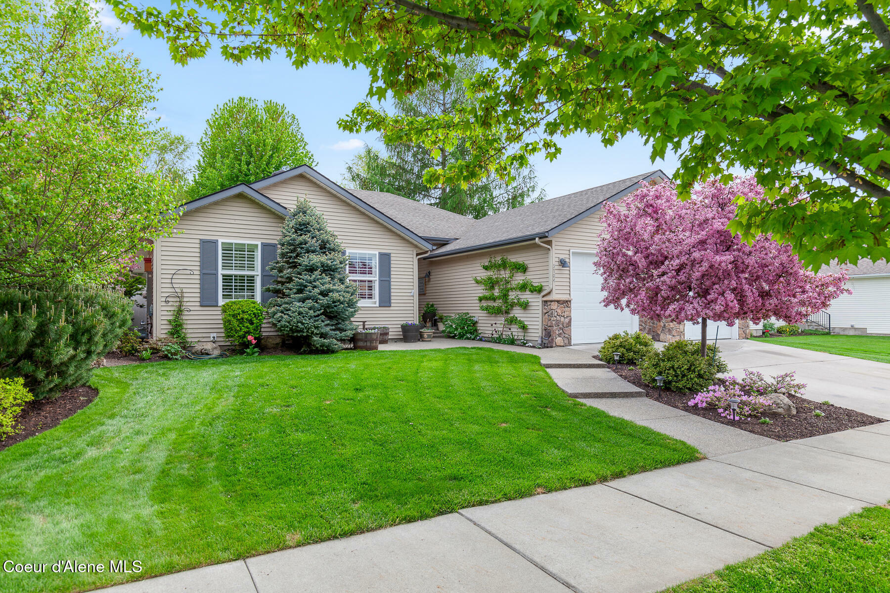 Property Photo: 3704 W Loxton Loop ID 83815