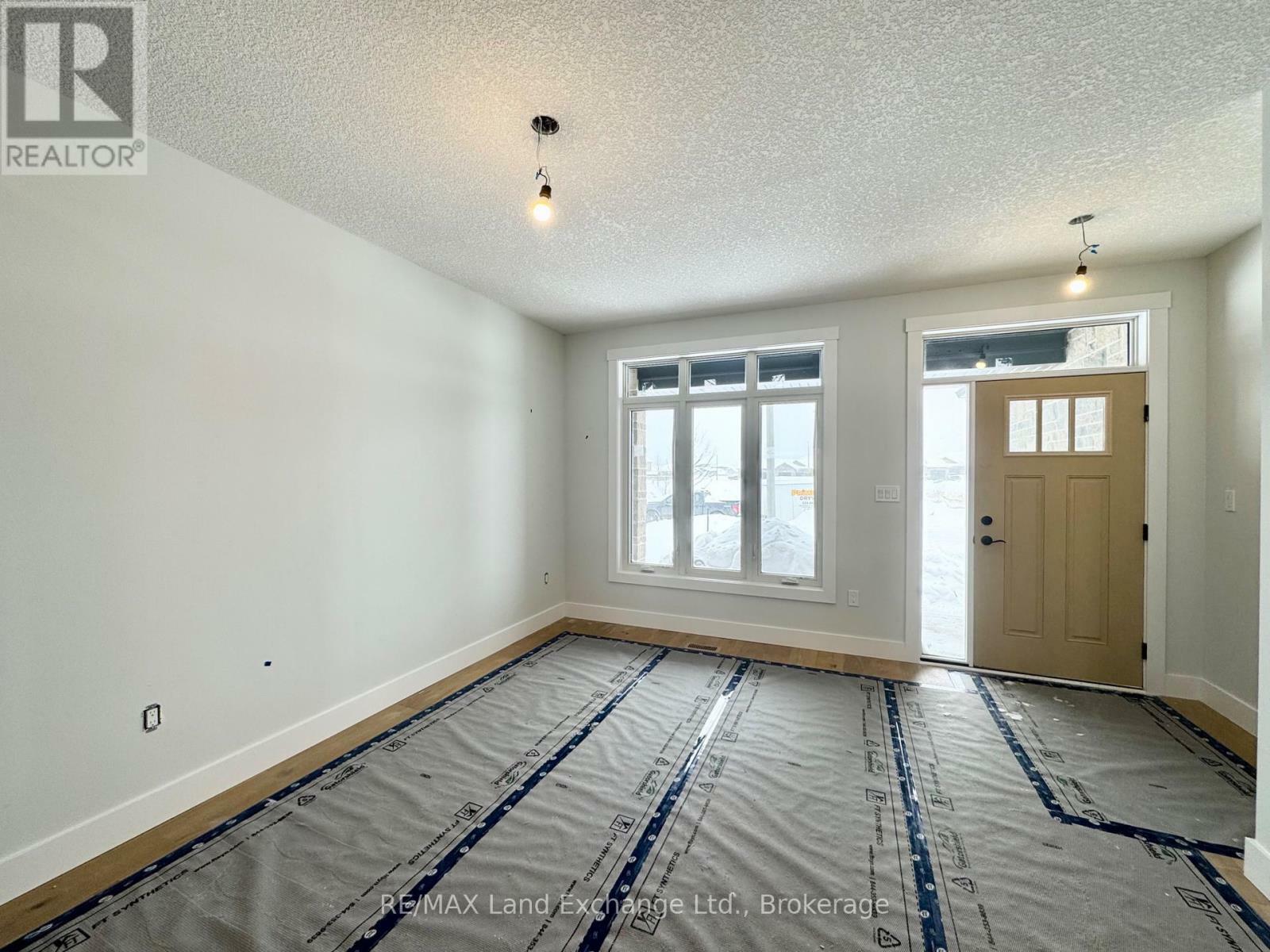 Property Photo:  356 Rosner Drive  ON N0H 2C8 