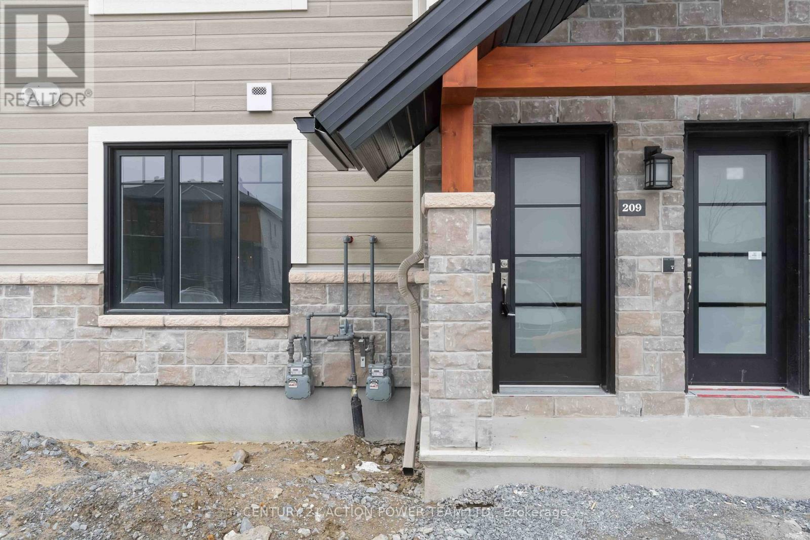 Property Photo:  83 St Moritz Trail East 209  ON K0A 1W0 