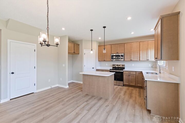 Property Photo:  675 Deerhurst Drive  OH 45377 