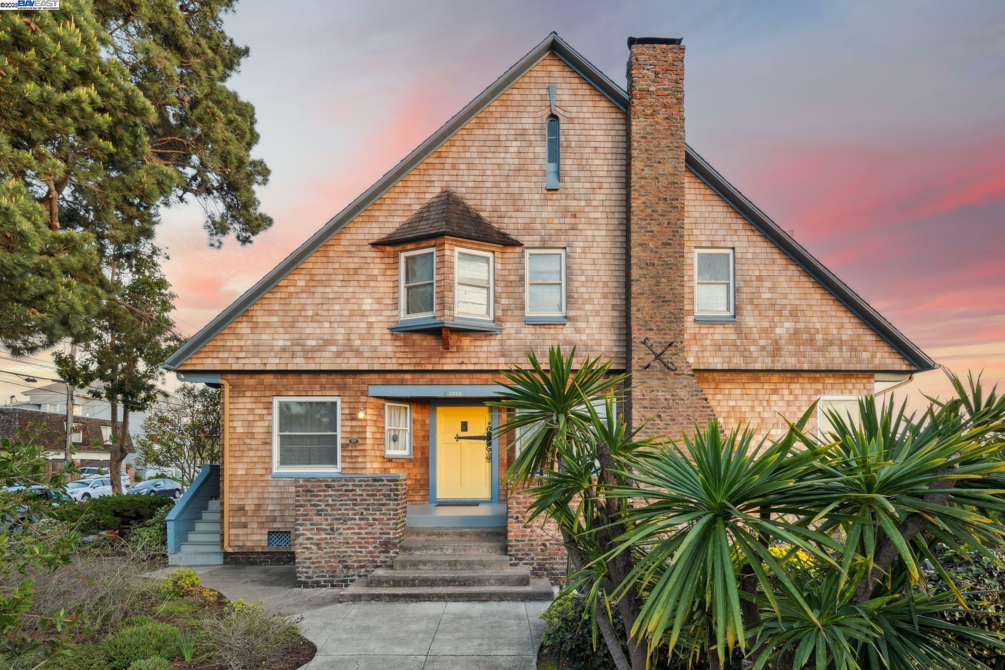 2000 Clinton Avenue  Alameda CA 94501 photo