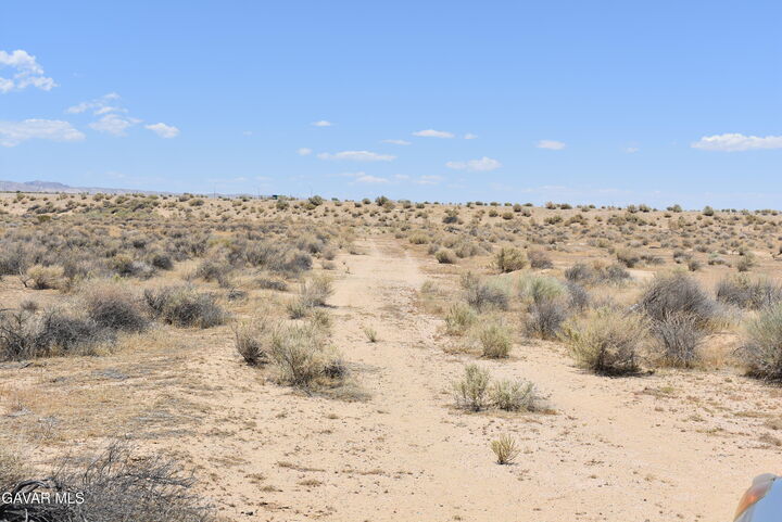 Property Photo:  Hwy 58 &Amp Vic 15th St E  CA 93501 