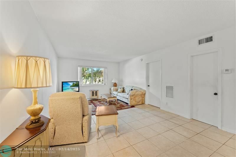 Property Photo:  649 W Oakland Park Blvd 110A  FL 33311 