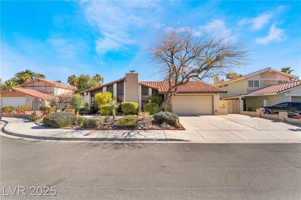 Property Photo: 3990 Camas Court NV 89103